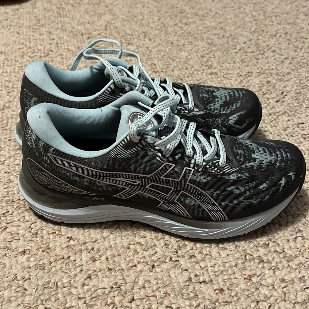 Women’s Asics Gel Cumulus 23